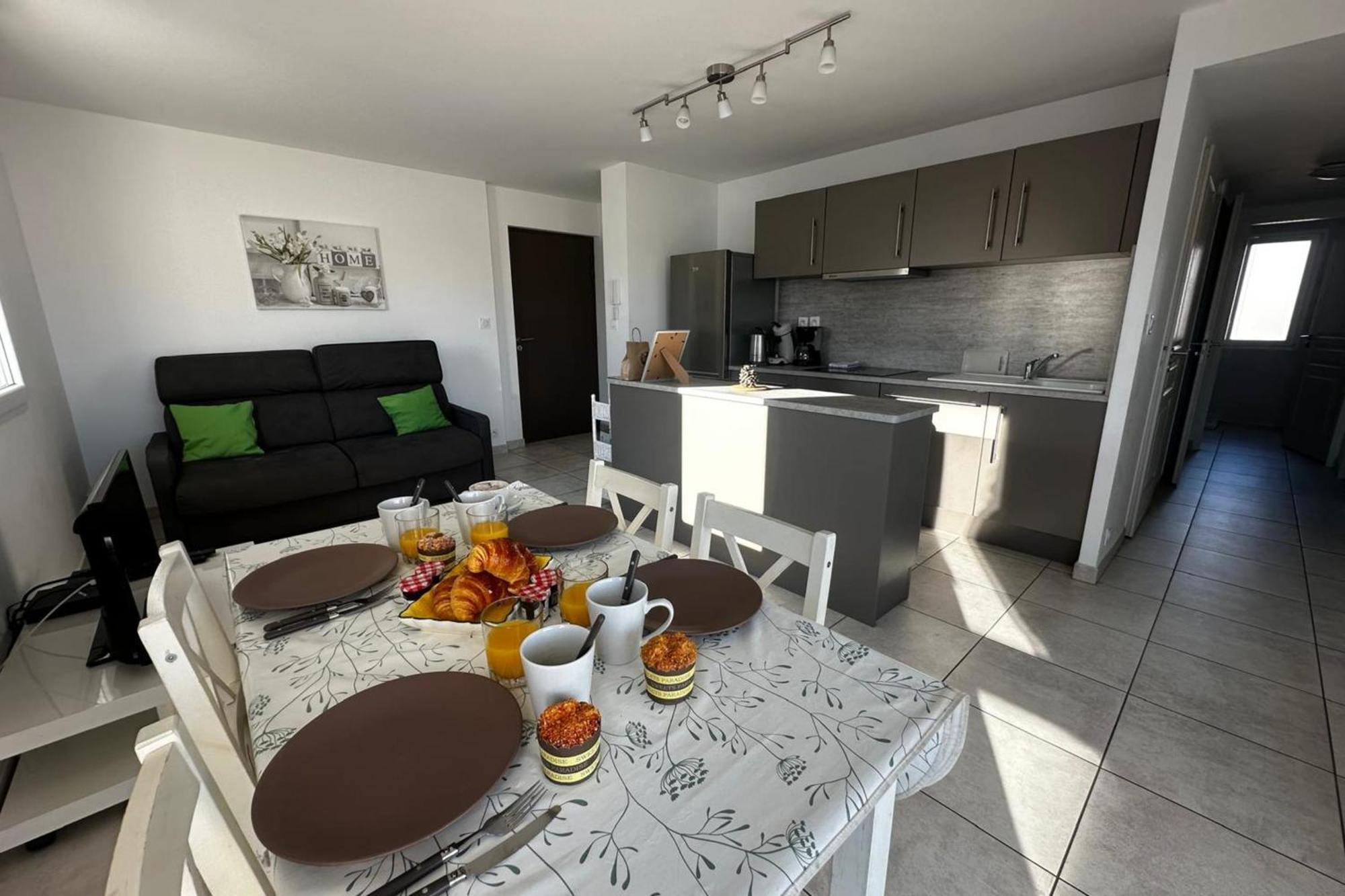 La Roseliere 2 6 Couchages A 400 M De La Apartment Le Grau-du-Roi